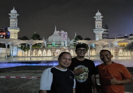 BERSELANCAR DI SEJARAH MALAKA